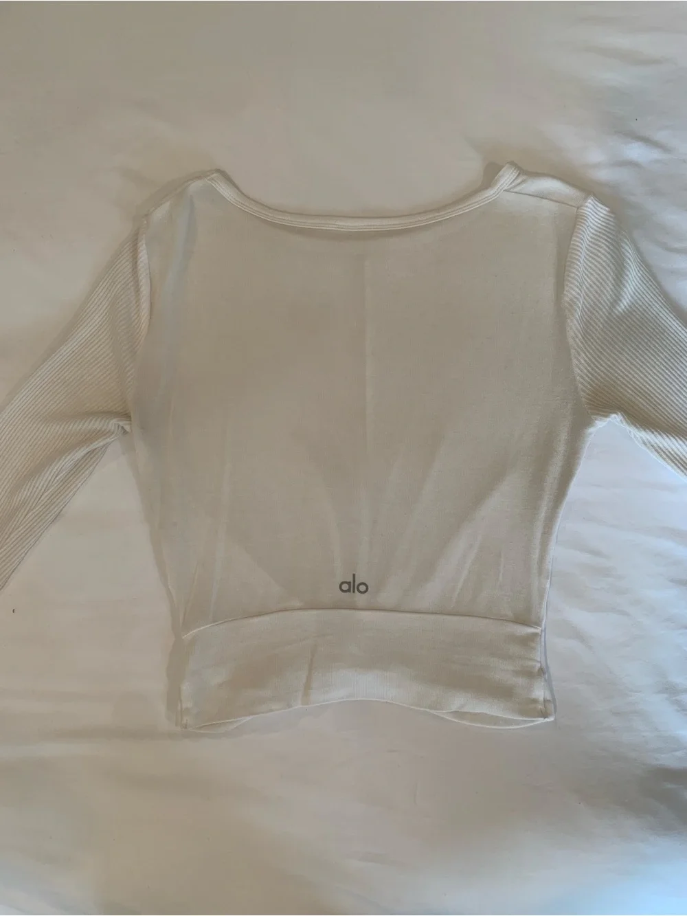 ALO Yoga Cream Twist-Front Long Sleeve Top